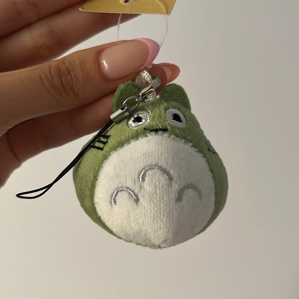 Green Totoro keychain